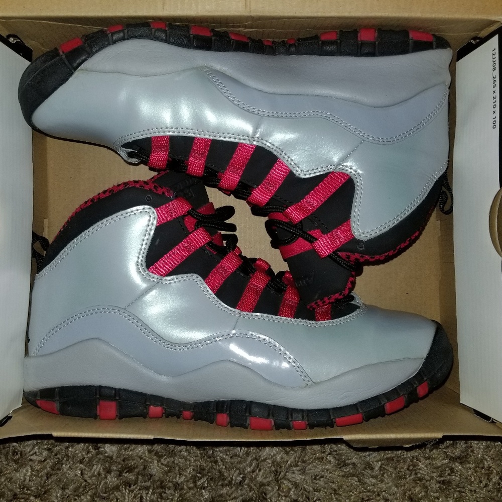 Jordan Retro 10 'Wolf Grey' size 4.5y